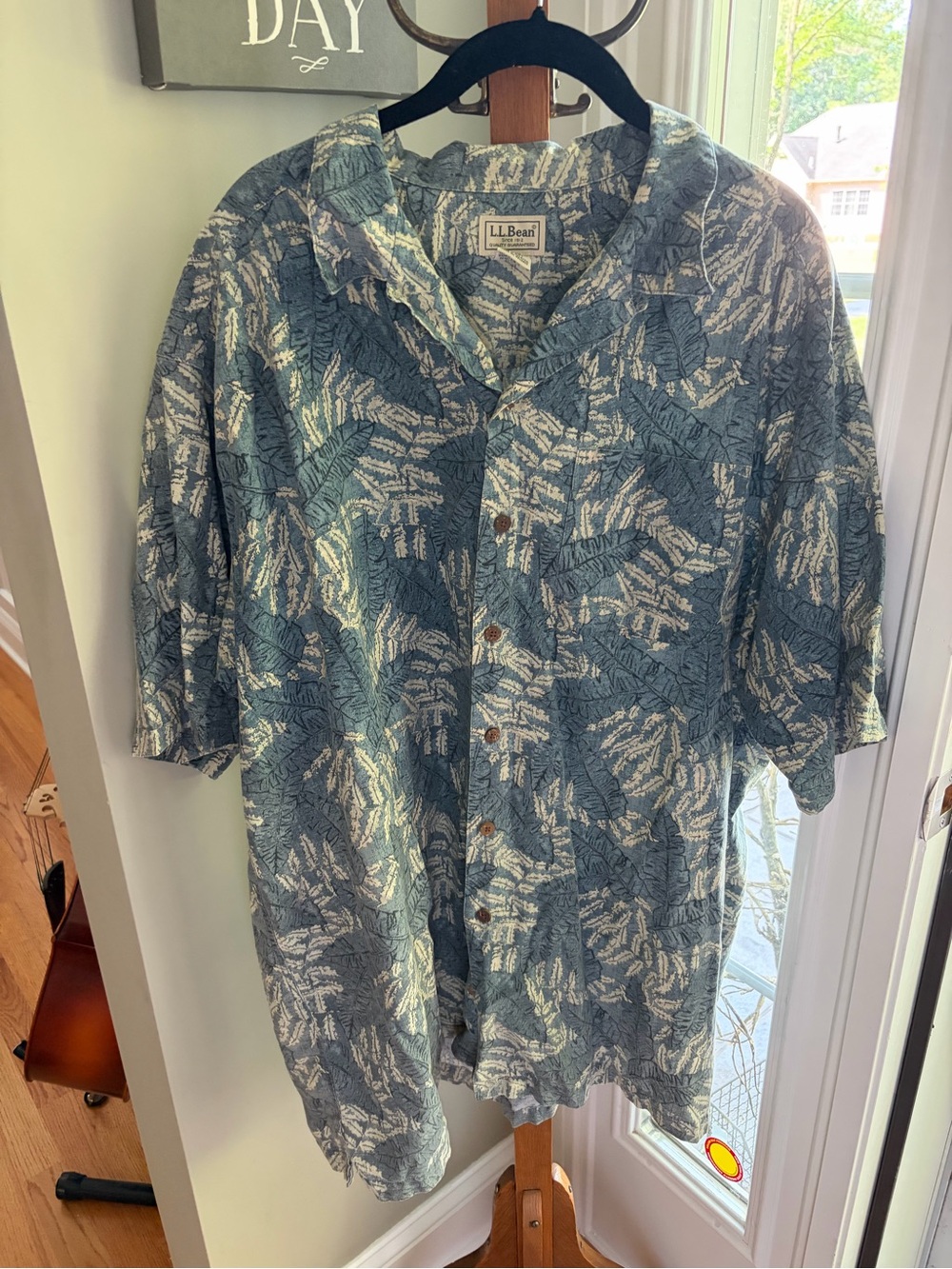 LL Bean Vintage XL Tall Men’s Blue Tropical Print SS Shirt 90s Pattern Hawaiian